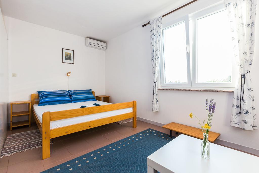 Apartments Krizmanic Ždrelac Habitación foto